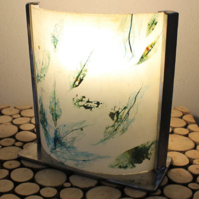 Création unique, lampe à poser avec applique murale en verre et fibres de soie