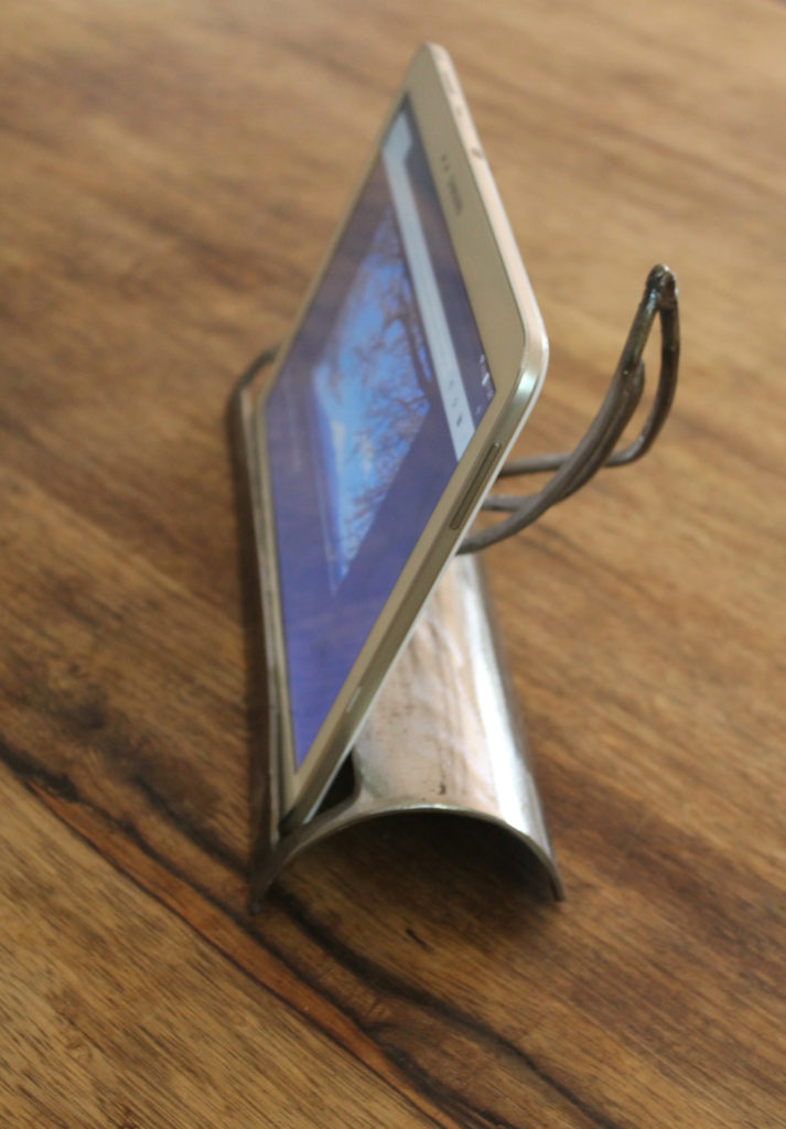 Support tablette en acier et feuille en fer forgé