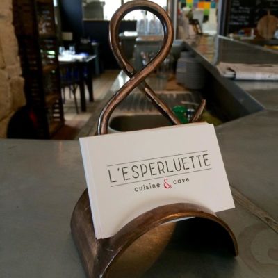 Porte-carte-de-visite avec Esperluette en fer forgé et  finition cuivrée